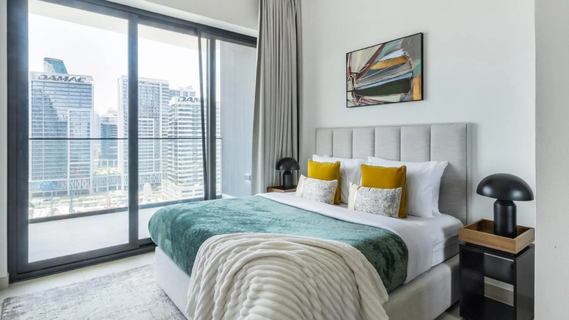 The Smart Concierge - Binghatti Canal Dubai 0*,