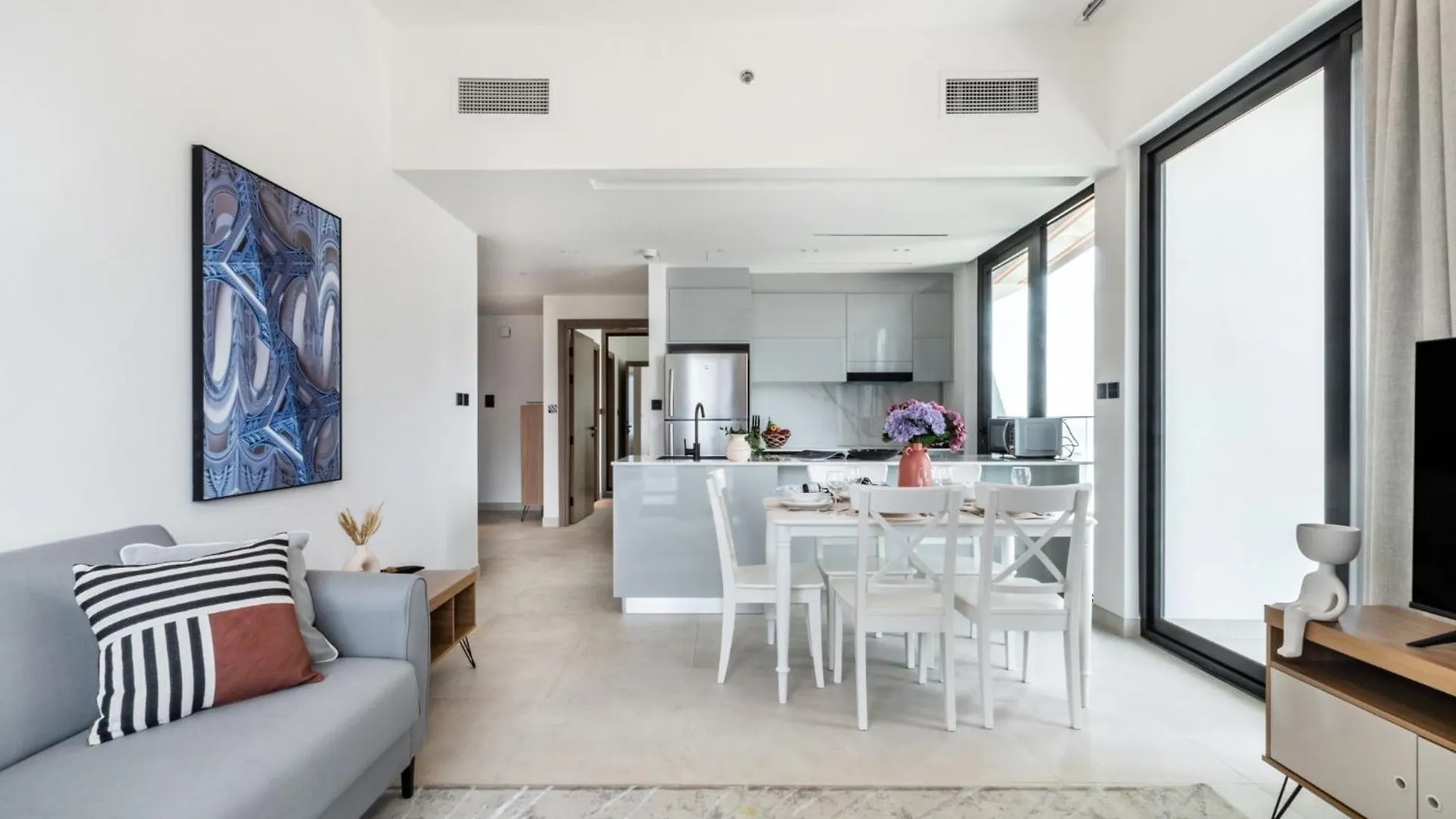 The Smart Concierge - Binghatti Canal Dubai United Arab Emirates